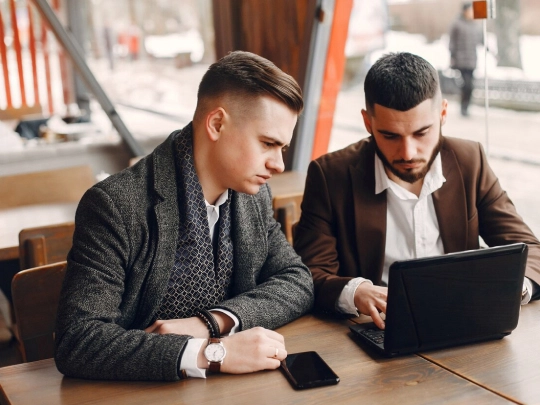 How To Build a Strong Brands Identity
